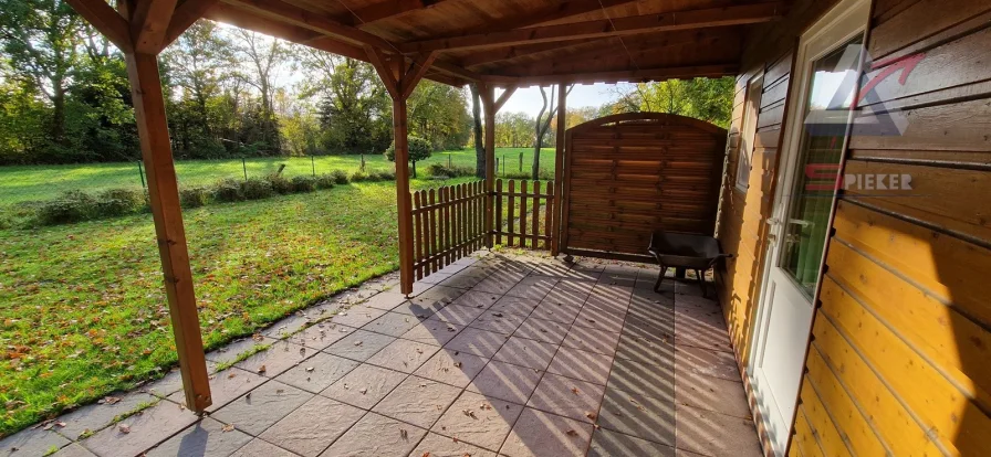 Terrasse mit herrlichen Ausblick ins Grüne