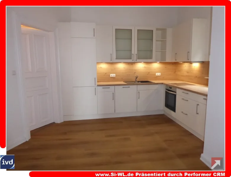 Moderne Einbauküche - Wohnung mieten in Winsen - Neue Küche, hohe Decken & Parkett