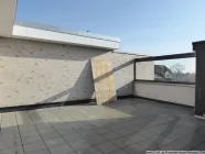 Dachterrasse mit Wind- und Schallschutz