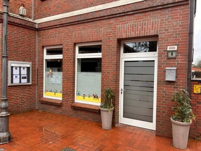 Außen - Büro/Praxis mieten in Wittmund - Büro-/Praxis-/Geschäftsraum im Zentrum von Wittmund