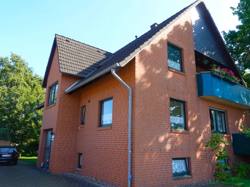 Aussen_1 - Wohnung mieten in Wunstorf - Schicke Single-Wohnung; 2 Zimmer, Terrasse, beste Lage in Luthe