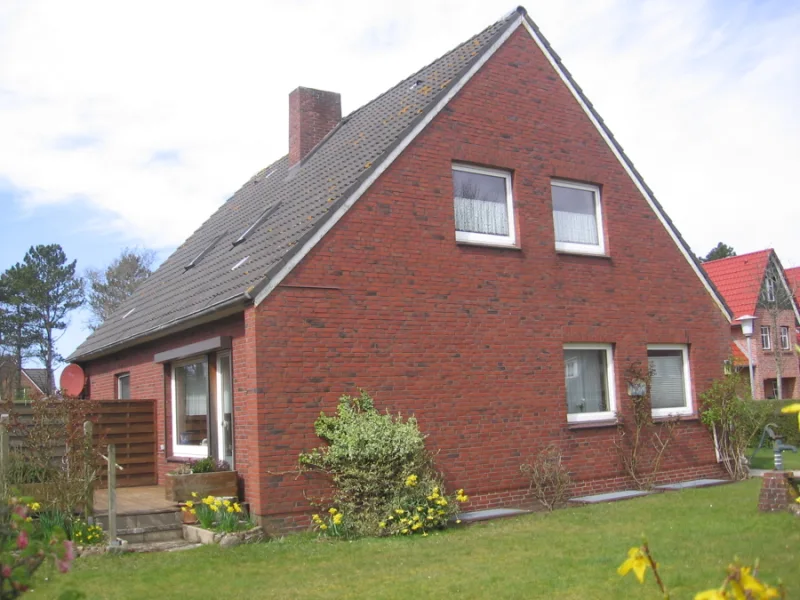 Süd/Ost - Haus kaufen in Wyk auf Föhr - Jahrgang 1969 sucht neuen Eigentümer mit Ideen und Phantasie und Lust auf " Neues"