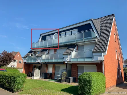 Wohnung DG - Wohnung kaufen in Büsum - Modernisierte Dachgeschosswohnung mit zwei Zimmern, Balkon und ca. 31 m² Wohnfläche auf Eigenland nahe des Büsumer Zentrums