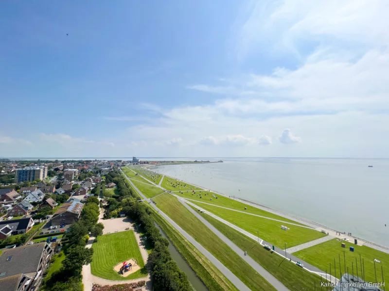 Aussicht von der Loggia - Wohnung kaufen in Büsum - Modernisierte 1,5-Zimmer-Wohnung im 16. Stock des Büsumer Hochhauses mit weitem Blick über die Nordsee und den Büsumer Hafen