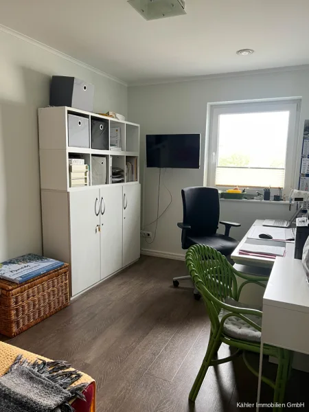 Büro/Schlafzimmer