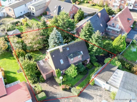 Grundstück mit EFH - Haus kaufen in Büsum - Zentral gelegenes Einfamilienhaus mit ca. 140 m² Wohnfläche, Garten und Garage in ruhiger Nebenstraße auf ca. 666 m² Eigenland