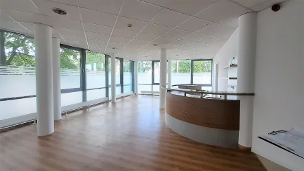 Ansicht 1 - Büro/Praxis mieten in Rostock - Bürofläche Kosmos Südstadt Rostock