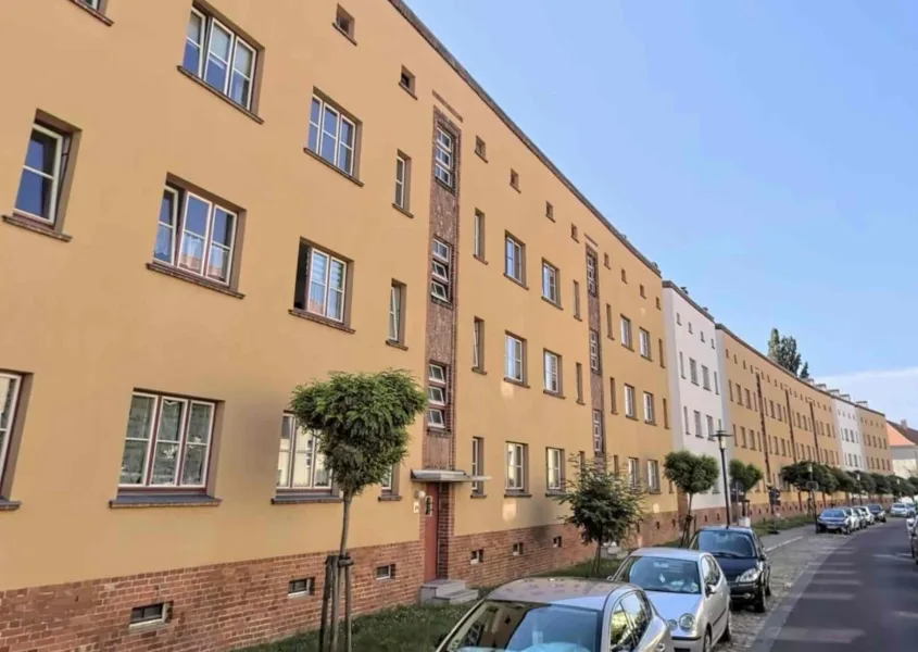 Außenansicht - Wohnung mieten in Magdeburg - Gemütliche 2-Zimmer-Erdgeschosswohnung in der Curie-Siedlung
