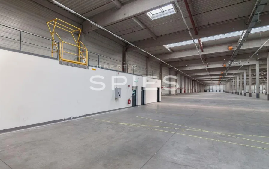 Online_1 - Halle/Lager/Produktion mieten in Lehrte - Logistikzentrum an der A2 in Lehrte