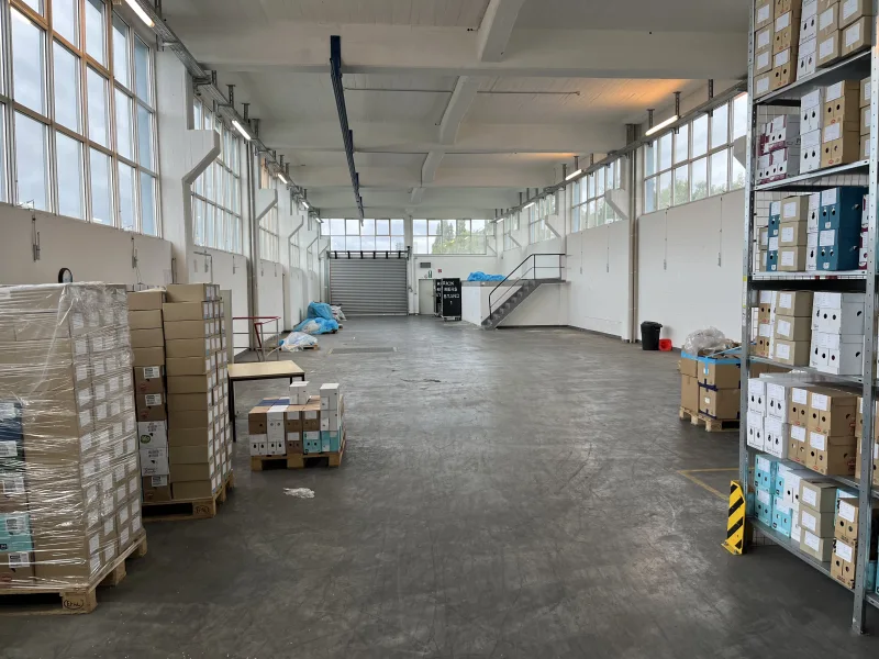 IMG_7669 - Halle/Lager/Produktion mieten in Bremen - Hochwertige ca. 670 m² große Lagerhalle in der Überseestadt Bremen 
