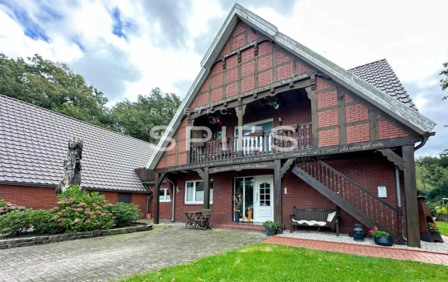 Ansicht - Haus kaufen in Lindern - Großzügiges Wohnhaus mit Wellness-Oase und Resthofstelle in Lindern