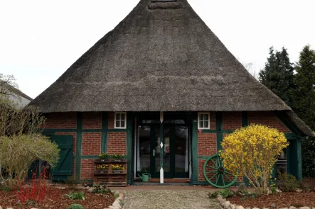 354423_2022330133856_0869 - Haus kaufen in Geestland - Charme u. Gemütlichkeit bietet diese Reetdachkate/Fachwerk, auch als Feriensitz im Reiterort Elmlohe