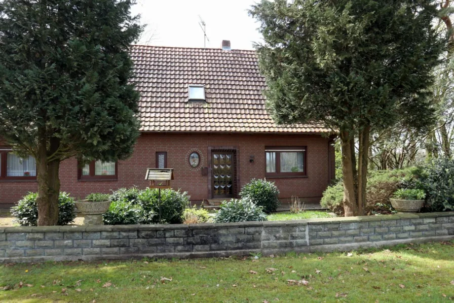  - Haus kaufen in Ebersdorf - Ruhige Atmosphäre geniessen - Haus mit sehr schönem und grossen Grundstück!!