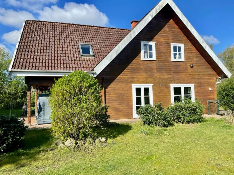 Ostansicht - Haus kaufen in Ritterhude - Wohnhaus im nordischen Stil im Gewerbegebiet