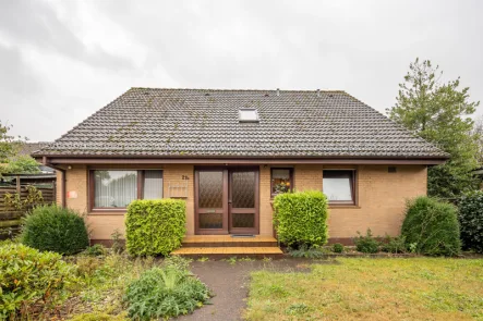 Außenansicht - Haus kaufen in Bremen - Eine ruhige Oase in zentraler Lage von Bremen-Burglesum