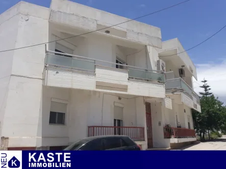 Titel - Haus kaufen in Mires - Gebäude mit vier Apartments, exzellente Lage in Mires, Kreta