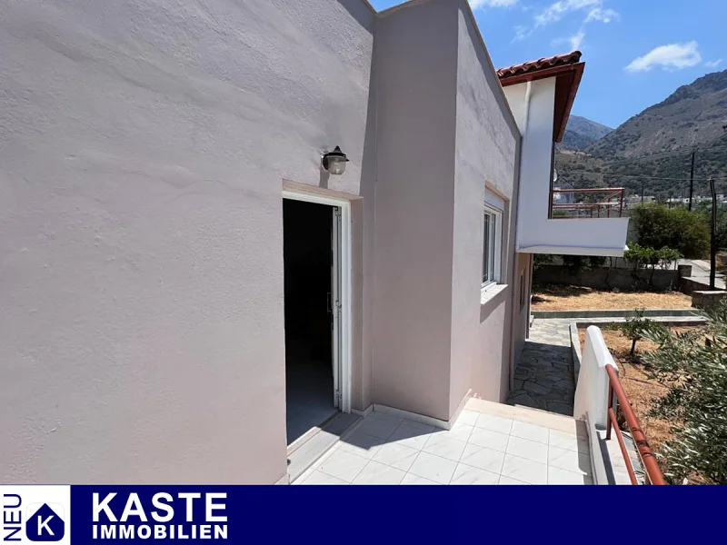 Titel - Haus kaufen in Kavousi - Charmantes Landhaus in Kavousi mit Dachterrasse auf Kreta.