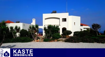 Titel - Haus kaufen in Stavros - Doppel-Deluxe-Villa mit 7 Schlafzimmern und Meerblick - Strandnah!