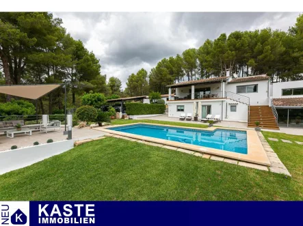 Titel - Haus kaufen in Establiments - Luxuriöse Villa mit Einliegereinheit und Pinienwald: Ein Paradies nur 9 Minuten von Palma entfernt!