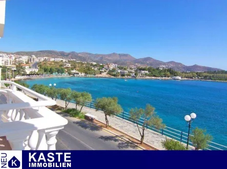 Titel - Haus kaufen in Elounda - Stadthaus am Meer mit atemberaubendem Meerblick in Strandnähe in der Region Lasithi