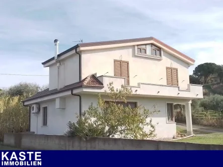 Titel - Haus kaufen in Crotone - Villa in Strandnähe – mediterranes Wohnen in Kalabrien