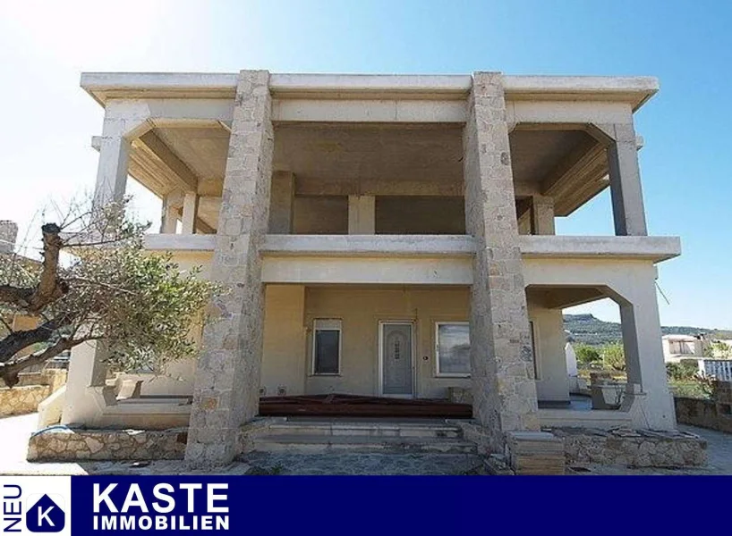 Titel - Haus kaufen in Kissamos - Unvollendete riesige Luxusvilla direkt am Meer