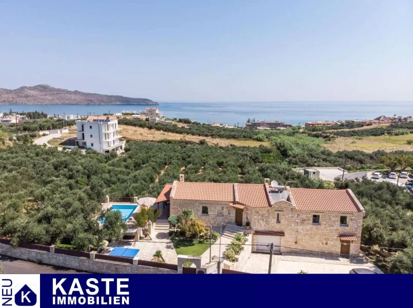 Titel - Haus kaufen in Agia Marina - Charmante Villa mit tollem Meerblick und Pool auf Kreta.