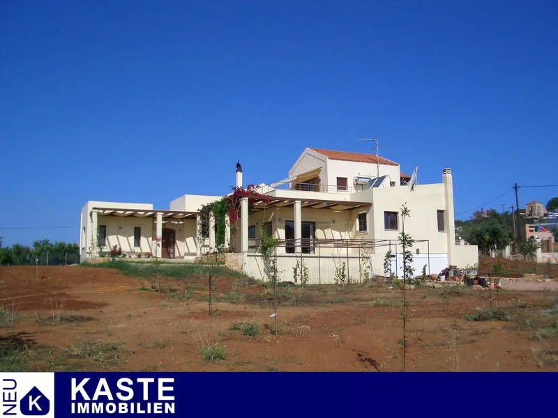 Titel - Haus kaufen in Akrotiri - Wohnen auf Kreta: Gepflegte Villa mit Garten und Blick auf das Meer