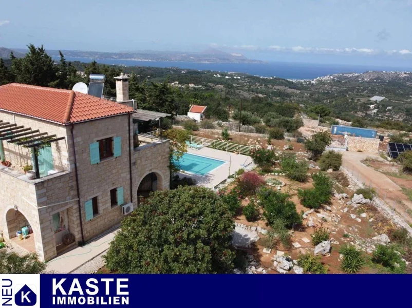 Titel - Haus kaufen in Vamos - Kreta | Steinhaus mit atemberaubendem Meerblick und Pool in Vamos