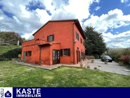 Titel - Haus kaufen in Lari - Schönes Landhaus mit Pool und Tennisplatz