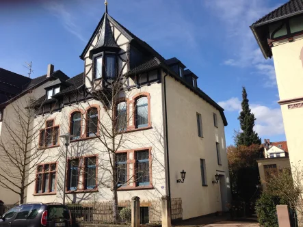 Vorderansicht - Haus kaufen in Hildesheim - LIEBHABEROBJEKT: Vermietete Gründerzeitvilla auf der Insel mit 3 Wohneinheiten