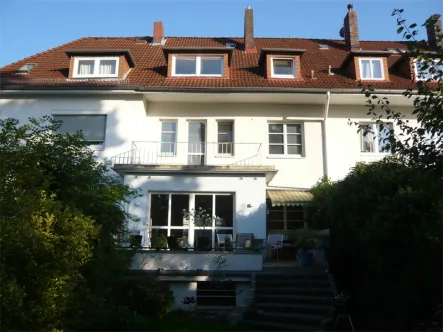 Hinteransicht - Haus kaufen in Hannover - BULT: Hochwertige Stadtvilla in allerbester Lage