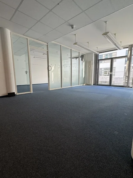 Empfang mit Büro