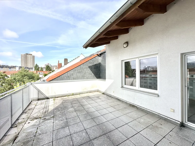 Südwest-Terrasse - Wohnung kaufen in Hannover (Calenberger Neustadt) - Außergewöhnliche Dachgeschoss-/Penthousewohnung mit 4 Terrassen in beliebter Lage