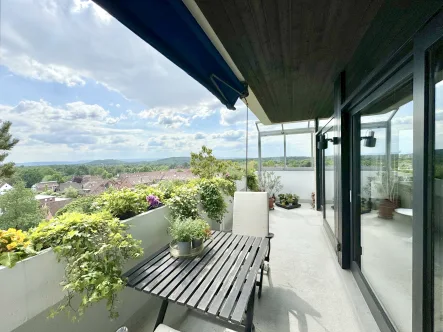 Balkon, Ausblick - Wohnung kaufen in Hannover (Davenstedt) - Heute kaufen - später einziehen: Stilvolles Penthouse mit reizvollem Panoramaausblick