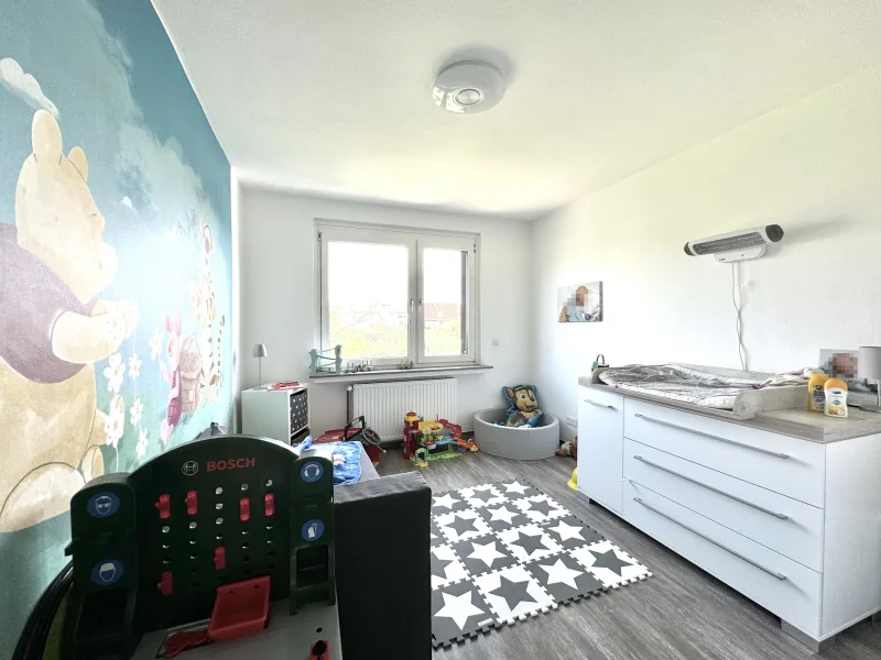 Kinderzimmer im OG