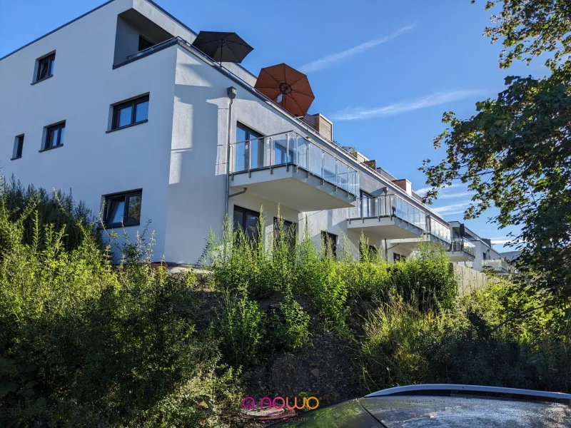 PXL_20230905_065857261 - Wohnung kaufen in Bad Harzburg - Bad Harzburg: Südbalkon. Traumhafter Harzblick! Neubau bezugsfertig. Barrierearme 3-Zim.-Wohnung.