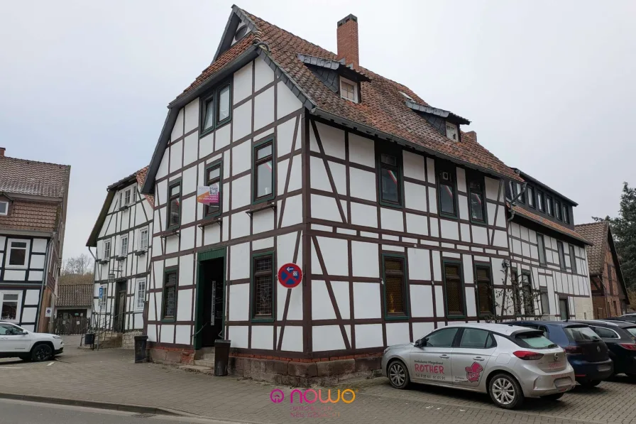 Hausansicht - Zinshaus/Renditeobjekt kaufen in Bad Gandersheim - Ihr Steuerberater freut sich: Rohdiamant wartet auf Feinschliff im Sanierungsgebiet!