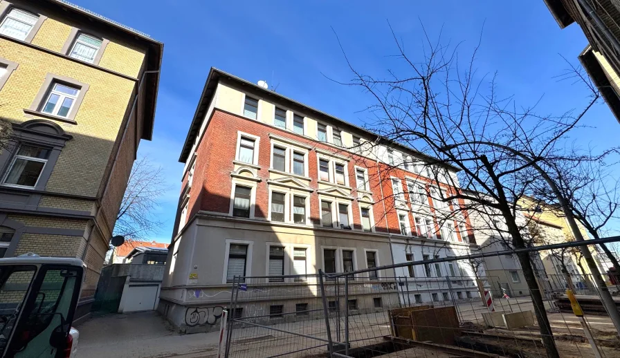 Titel - Wohnung kaufen in Braunschweig - Vermietete 3-Zimmer-Wohnung im Altbau – Kapitalanlage oder Selbstnutzung!