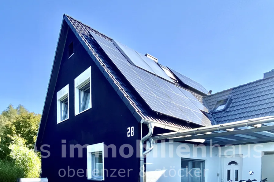 Außenansicht - Einfamilienhaus in Braunschweig Gliesmarode mit Garten