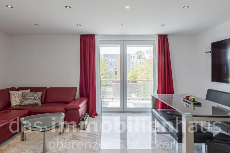 Wohnzimmer - Wohnung mieten in Braunschweig - Komfortable 3-Zi.-Wohnung mit Tiefgaragenstellplatz