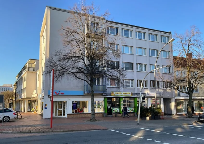 Aussenansicht-4 - Zinshaus/Renditeobjekt kaufen in Salzgitter / Lebenstedt - RESERVIERT - Mehrfamilienhaus in der Fußgängerzone von Salzgitter-Lebenstedt