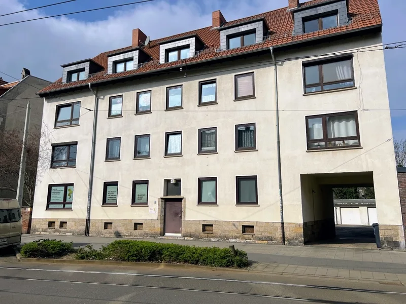 Außenansicht - Wohnung kaufen in Braunschweig - 3-4 Zimmer Wohnung am Botanischen Garten in Braunschweig zu verkaufen