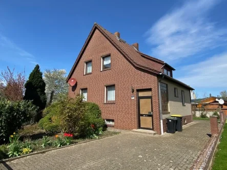 Vorderansicht  - Haus kaufen in Remlingen - Modernisierungsbedürftiges Einfamilienhaus mit Vollkeller und großem Grundstück  in ruhiger Wohnlage