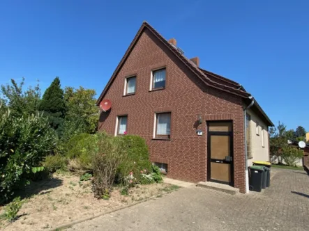 Vorderansicht  - Haus kaufen in Remlingen - Modernisierungsbedürftiges Einfamilienhaus mit Vollkeller und großem Grundstück  in ruhiger Wohnlage