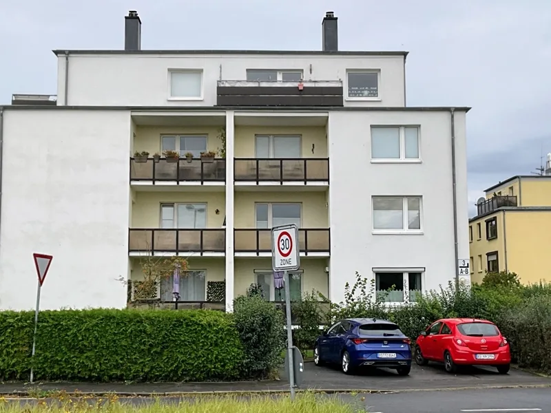 Aussen-4 - Wohnung kaufen in Braunschweig - Renovierte Eigentumswohnung mit Balkon in Braunschweig Watenbüttel-Völkenrode