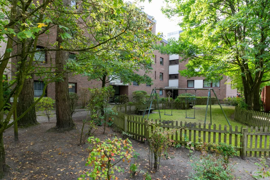 Bewohnerspielplatz vor dem Haus