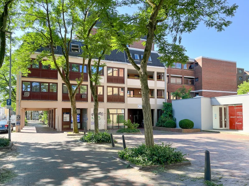 Hausansicht - Wohnung kaufen in Oldenburg - "Perfekte Balance zwischen Stadt und Ruhe" Frisch sanierte Eigentumswohnung in bester Lage Oldenburgs