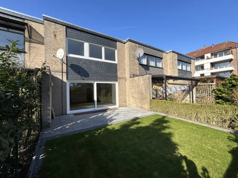 Rückansicht - Haus kaufen in Oldenburg - Bezugsfrei - Top saniertes Reihenmittelhaus mit kleinem Garten in Nadorst!