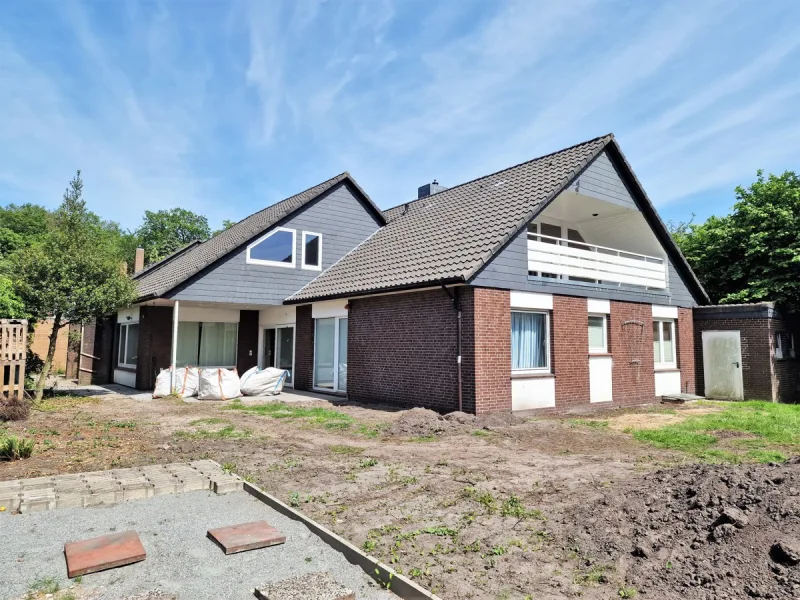 Seitenansicht - Haus kaufen in Oldenburg - Großes Einfamilienhaus mit Einliegerwohnung in ruhiger Lage im Haarentorviertel